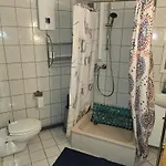 Halle, -preise, Grosse 79 Qm Sd Fewo, Eg, Wahlweise Mit 1- 3 Dz, Inklusiv Tv Lounge, Kueche, Bad Wc Einfach Und Gut, Langzeitmieter Vb Preise