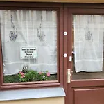 Halle, -preise, Große 79 Qm Sd Fewo, Eg, Wahlweise Mit 1- 3 Dz, Inklusiv Tv Lounge, Küche, Bad Wc Einfach Und Gut, Langzeitmieter Vb Preise Apartment *