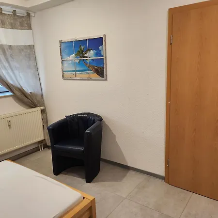 Halle, -preise, Grosse 79 Qm Sd Fewo, Eg, Wahlweise Mit 1- 3 Dz, Tv Lounge, Kueche, Bad Wc Einfach Und Gut, Langzeitmieter Vb Preise * Halle (Saale)