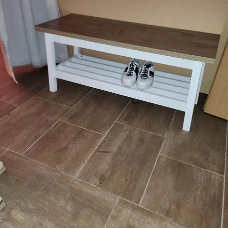 Halle, -preise, Grosse 79 Qm Sd Fewo, Eg, Wahlweise Mit 1- 3 Dz, Inklusiv Tv Lounge, Kueche, Bad Wc Einfach Und Gut, Langzeitmieter Vb Preise Apartament *