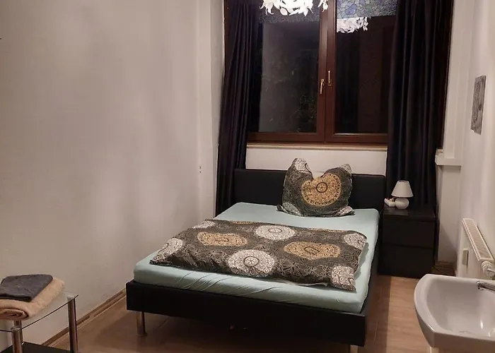 Halle, -preise, Grosse 79 Qm Sd Fewo, Eg, Wahlweise Mit 1- 3 Dz, Inklusiv Tv Lounge, Kueche, Bad Wc Einfach Und Gut, Langzeitmieter Vb Preise * Halle (Saale)