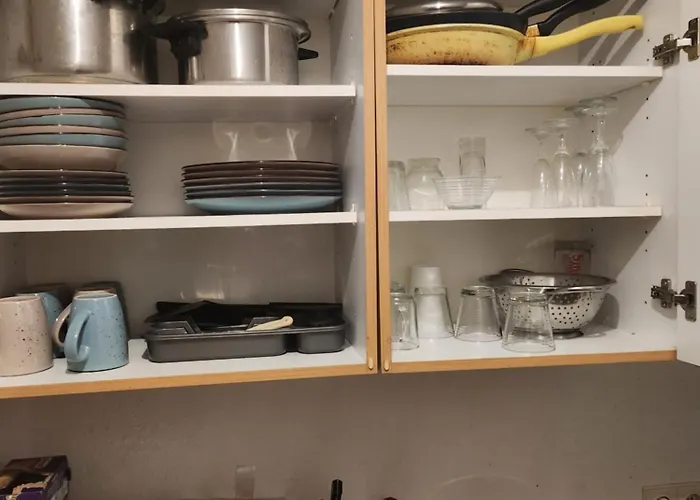 アパート Halle, -preise, Grosse 79 Qm Sd Fewo, Eg, Wahlweise Mit 1- 3 Dz, Inklusiv Tv Lounge, Kueche, Bad Wc Einfach Und Gut, Langzeitmieter Vb Preise ハレ