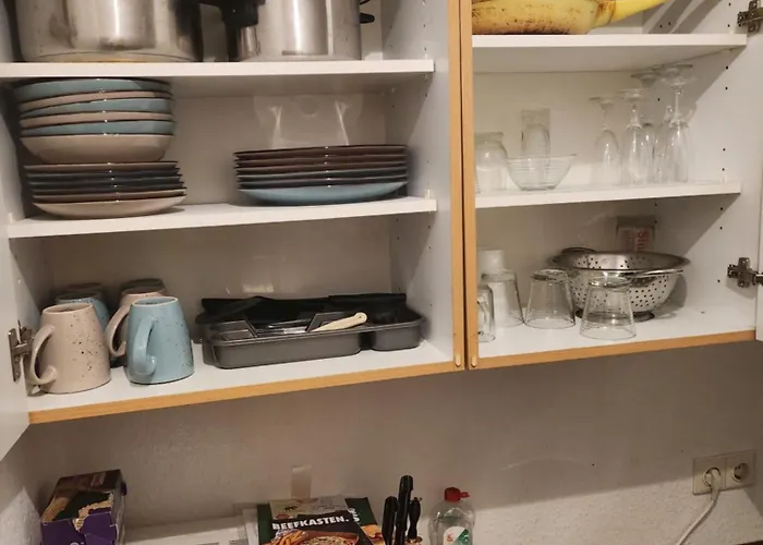 Appartement Halle, -preise, Grosse 79 Qm Sd Fewo, Eg, Wahlweise Mit 1- 3 Dz, Inklusiv Tv Lounge, Kueche, Bad Wc Einfach Und Gut, Langzeitmieter Vb Preise *