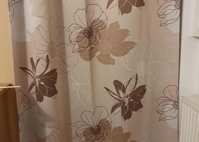 Halle, -preise, Grosse 79 Qm Sd Fewo, Eg, Wahlweise Mit 1- 3 Dz, Inklusiv Tv Lounge, Kueche, Bad Wc Einfach Und Gut, Langzeitmieter Vb Preise * Halle (Saale)